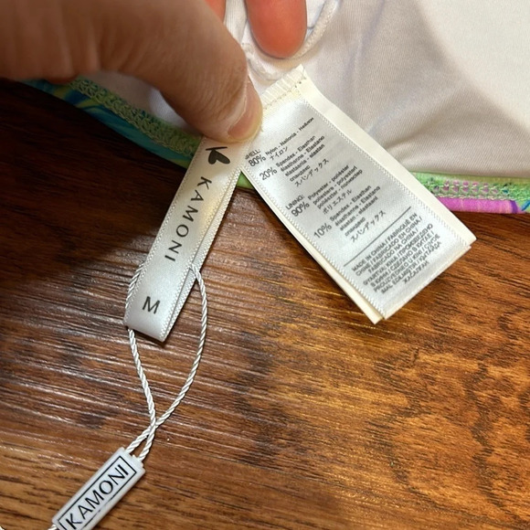 Kamoni Tropical Bikini Top NWT Size M - Picture 4 of 6